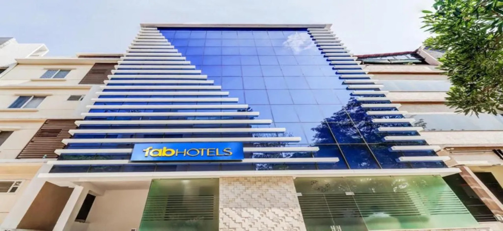 FabHotel Emora Suites