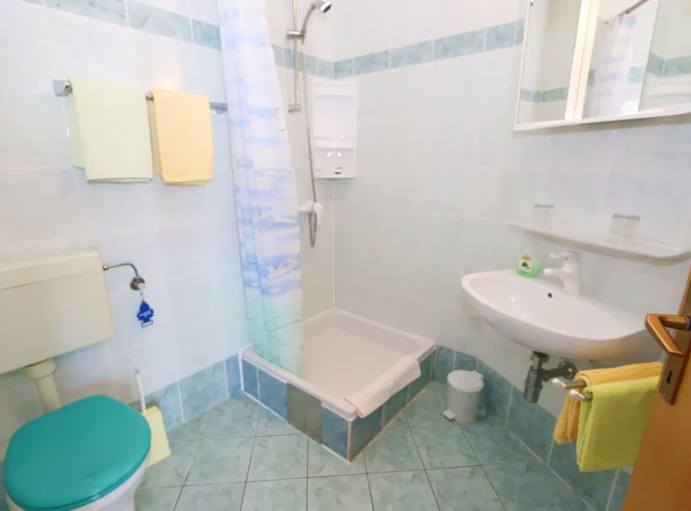 Comfort Apartments Delminium with Sea View