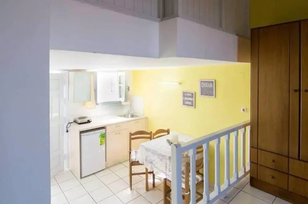 Kamaria Apartments