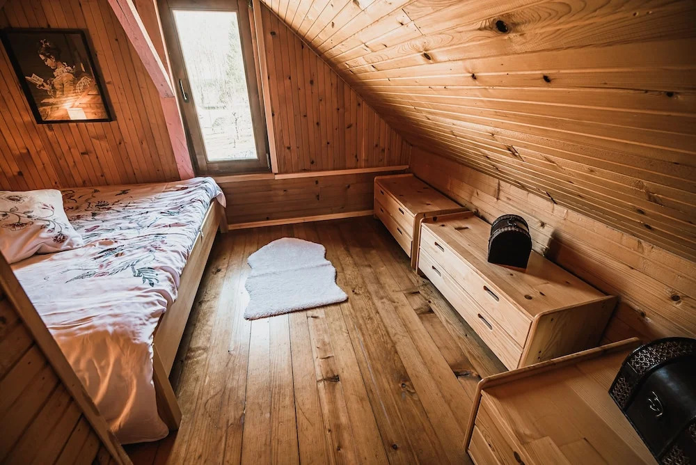 Wooden Cabin Zurej with Hot Tub