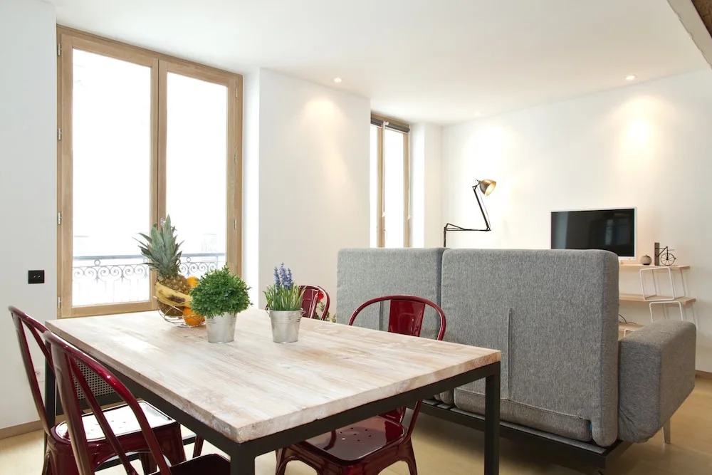 St. Germain des Pres Mabillon Apartment