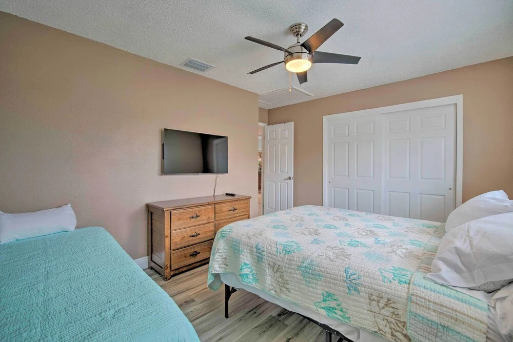 Hernando Beach Home w/ Pool & Canal Access