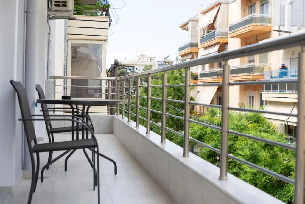 ENIO AXD guest house with private parking