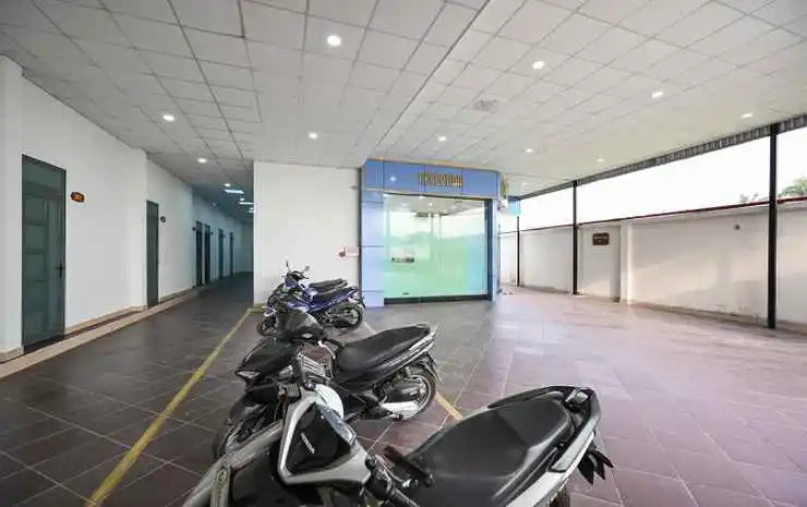 Paradise Hotel