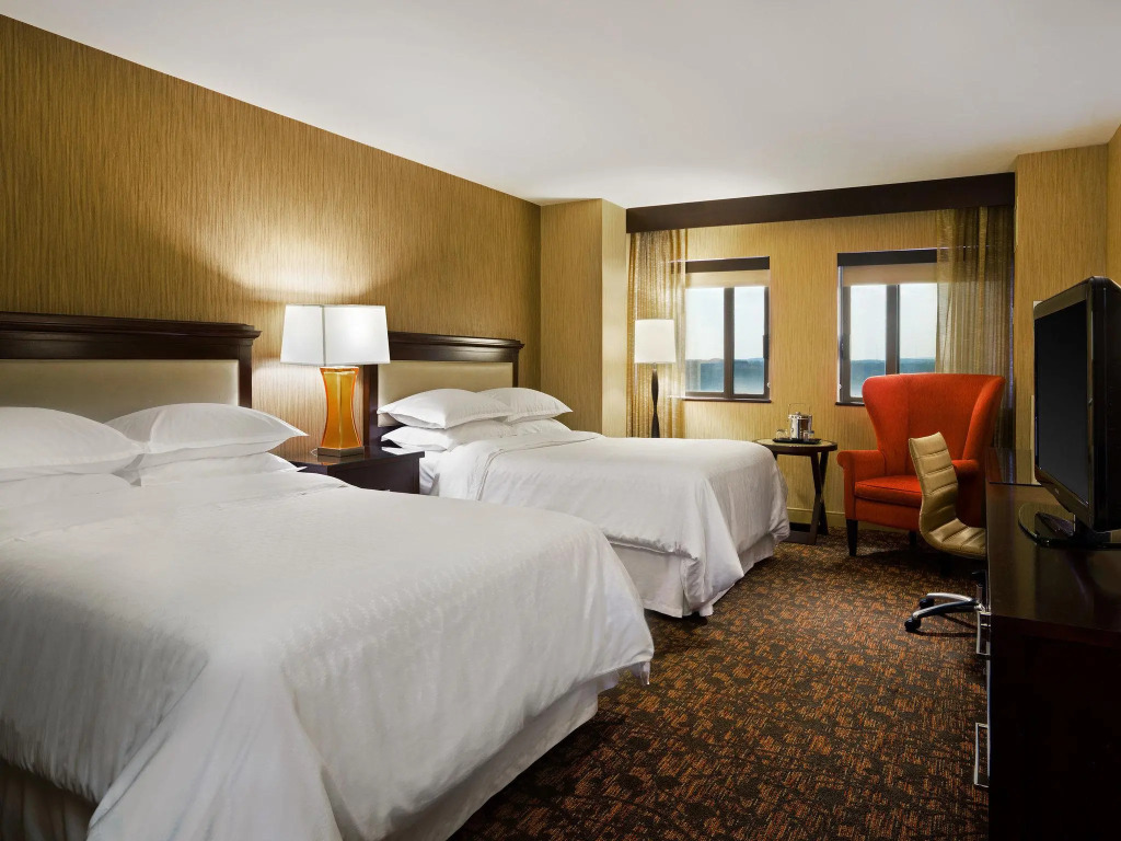 Sheraton Springfield Monarch Place Hotel