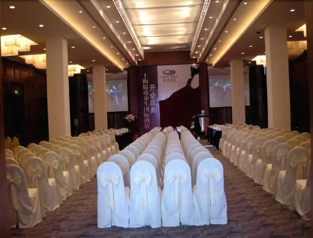 Howard Johnson Plaza Lingang Shanghai