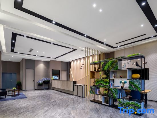 Homeinn Ruibo Cloud Hotel (Hami Railway Station Chuntianli Community Branch)