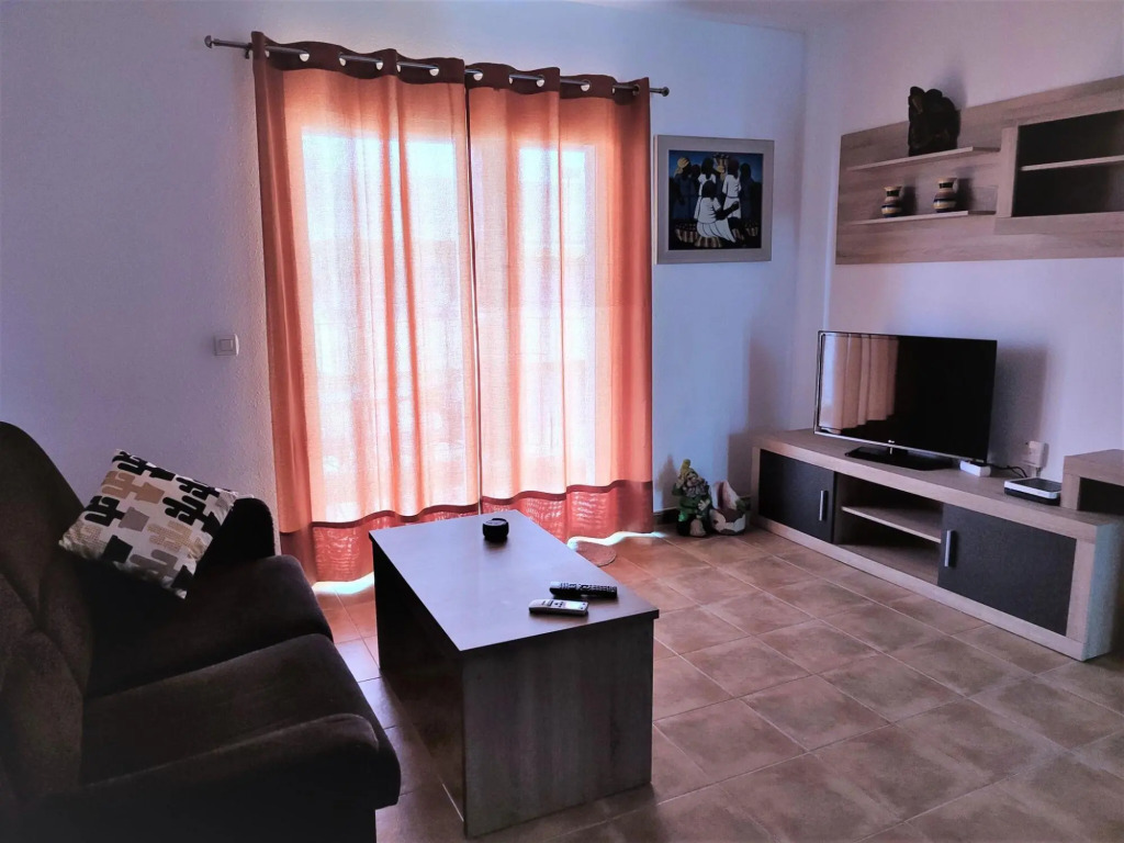 Apartment near the beach with sea views