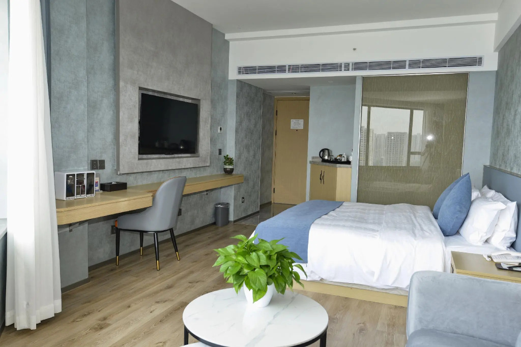 Hangzhou Peacock Hotel