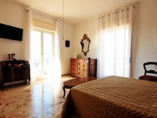 St. Lucia Suites & Apartments