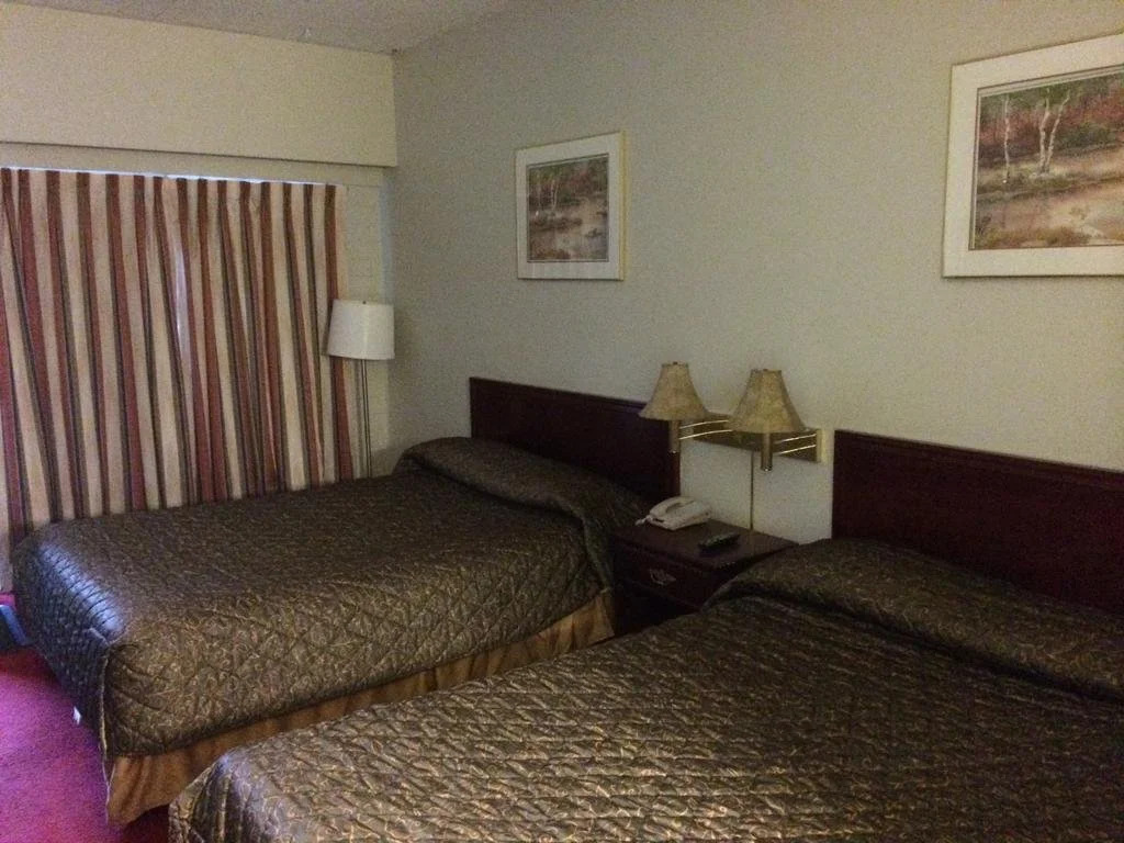 Red Carpet Inn & Suites