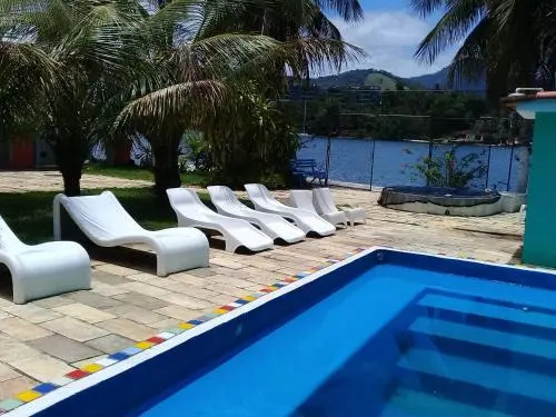 ANGRA PIER 99 Suites