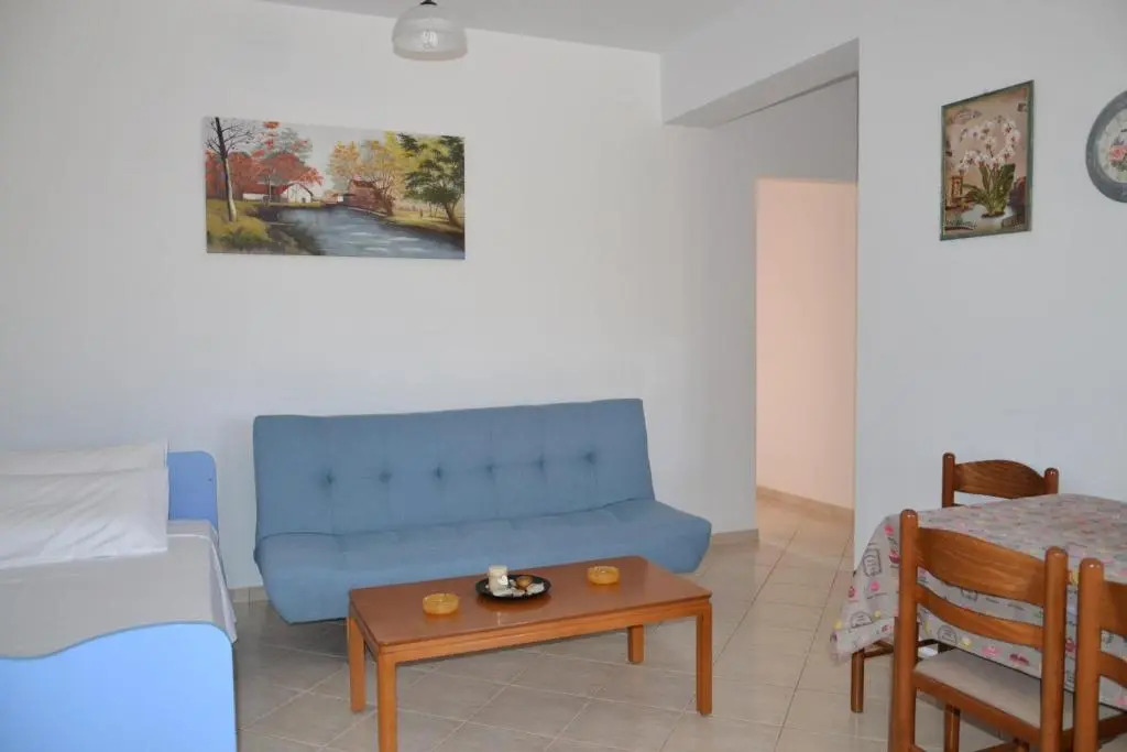 Spacious 1 bedroom apartment 2 km to Pessada beach