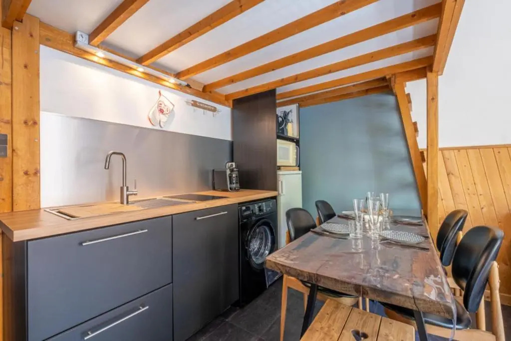 Warm Haven in Chamonix with Balcony