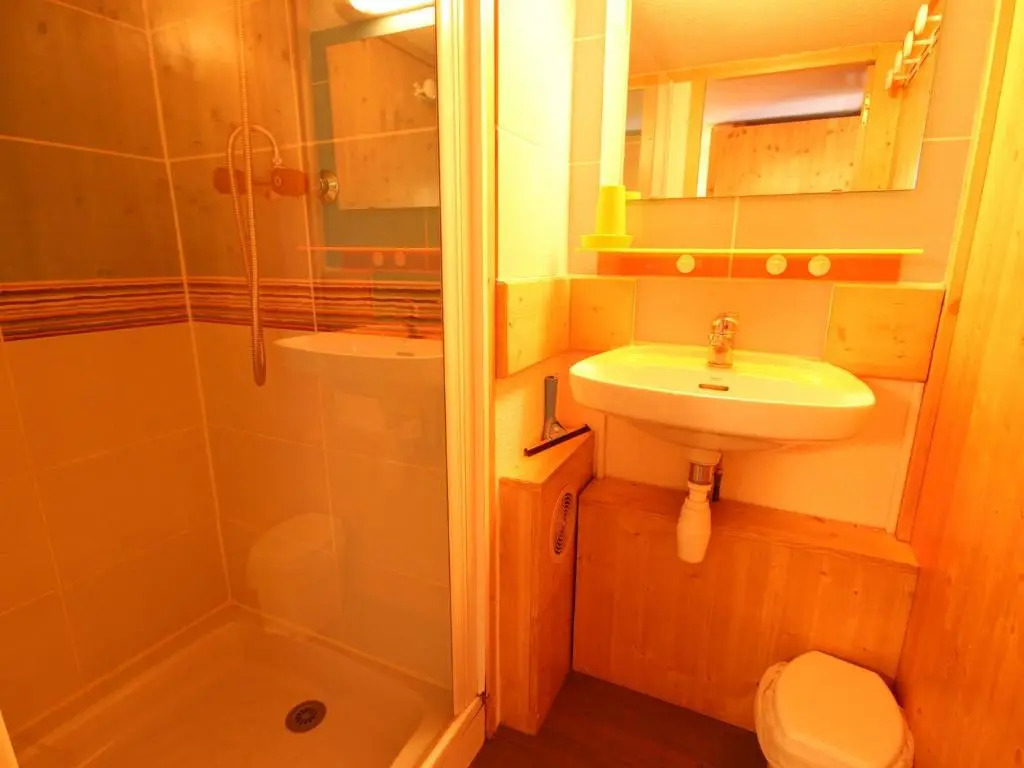Appartement Landry-Vallandry, 2 pièces, 6 personnes - FR-1-411-83