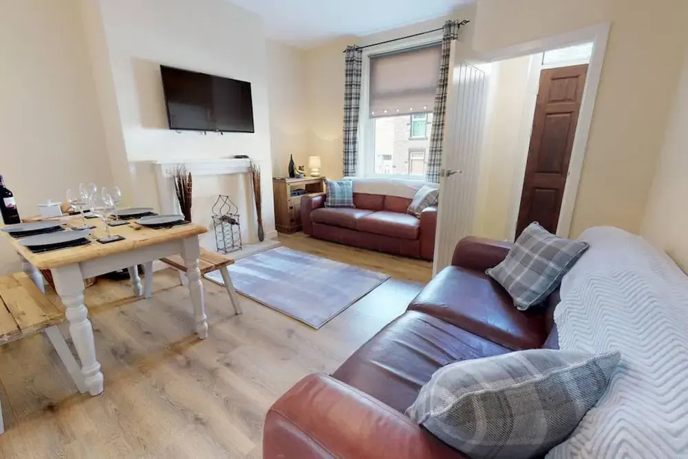Stayzo Stylish House Accommodation in Westminster