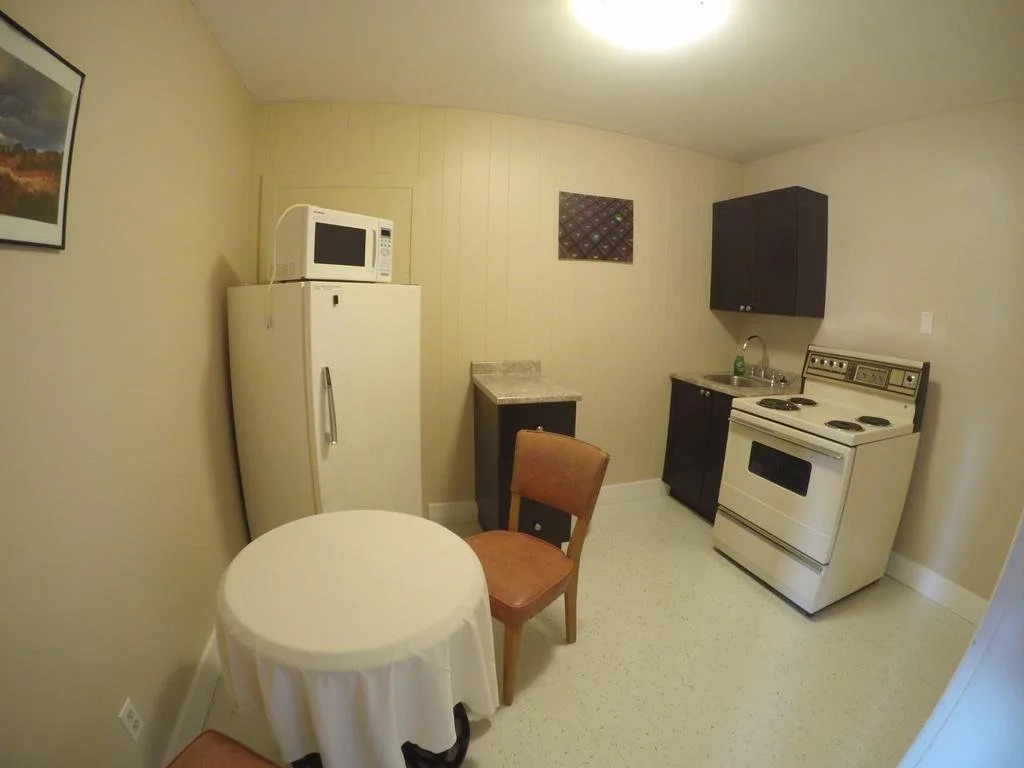 Admirals Quay Motel & Suites