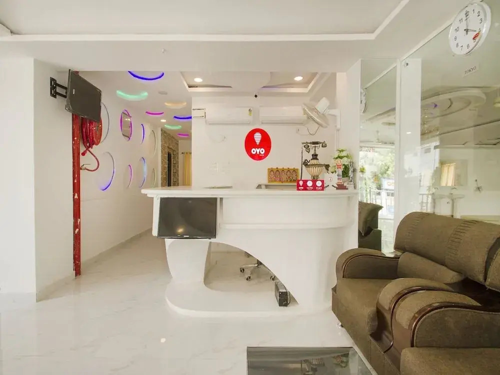 OYO 13062 Kamala Residency-Inn