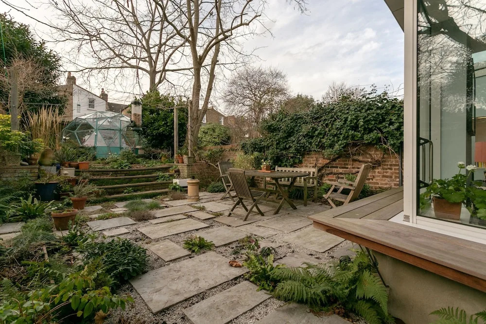 Stunning Flat In West London With A Garden