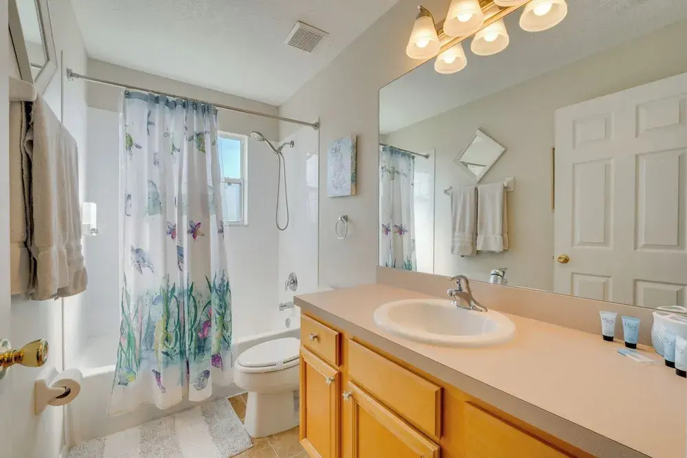 5 Mi to Disney: Emerald Island Poolside Retreat