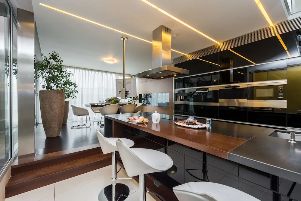 EMPIRENT Grand Central Apartments
