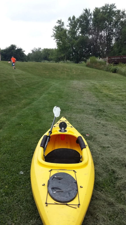 Lake Ripley Lodge w Lake Front Rooms, Grand Porch, Kayaks & Paddleboard