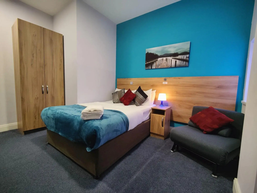Wellesley Hotel