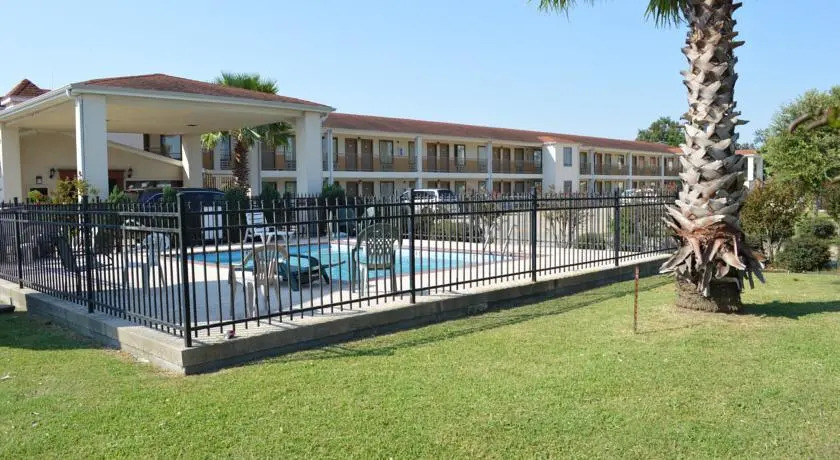 Treasure Inn