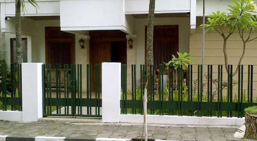 Rumah Purwanggan Guest House