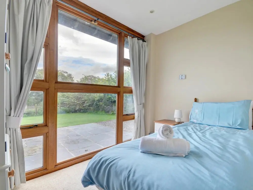 Large, Modern Farmhouse in Umberleigh, With Heigh Ceilings and Beautiful Terrace
