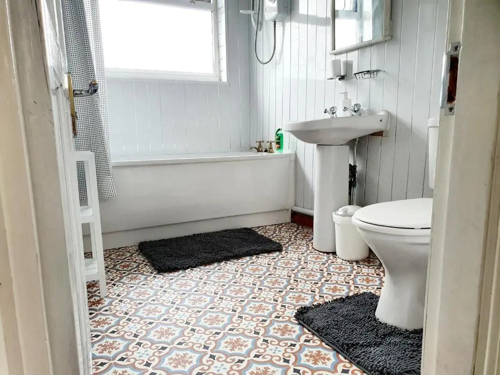 4 Bed House with Parking and WIFI Near Alexander Stadium - Suitable for Long Contractor Stays