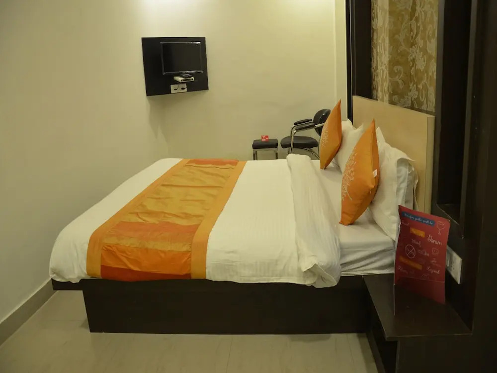OYO 8074 Hotel G 9