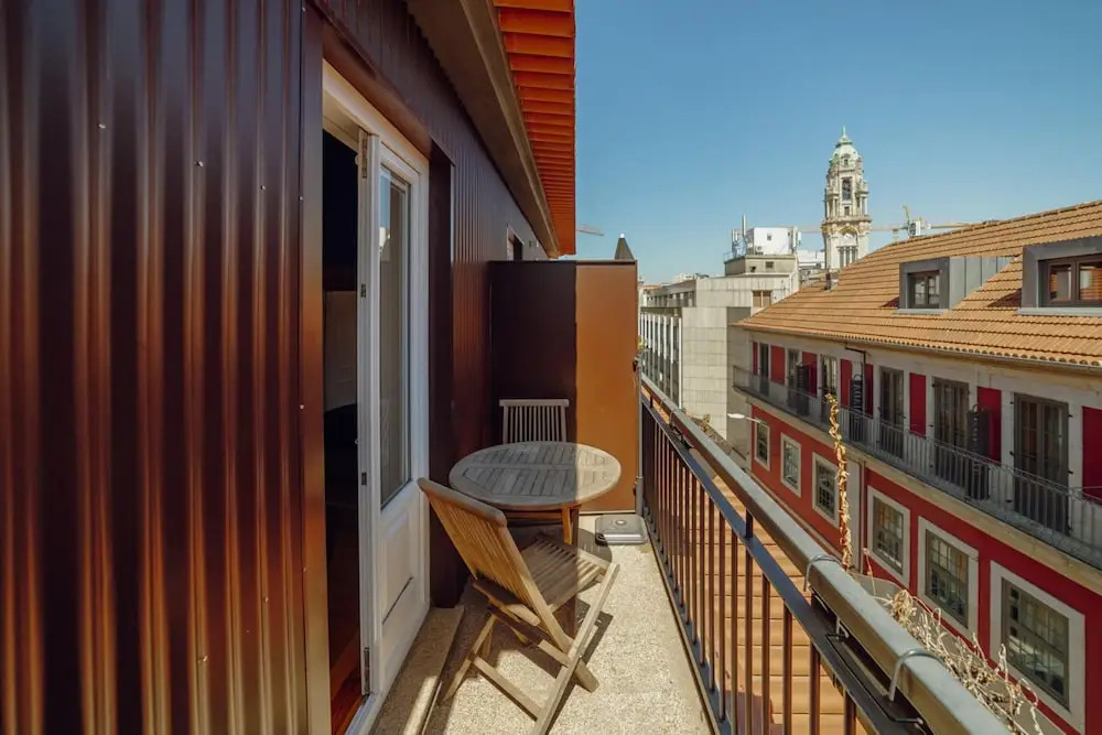 Downtown Prime With Terrace by Vacationy
