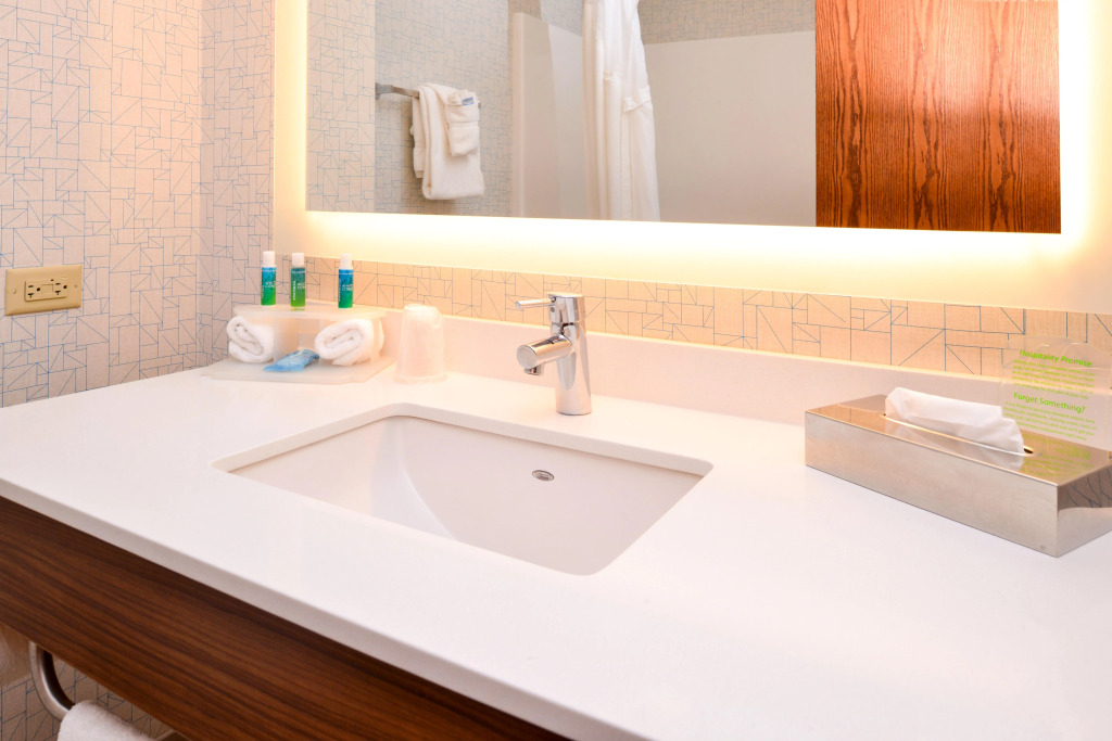 Holiday Inn Express Hotel & Suites Urbana-Champaign-U of I Area by IHG