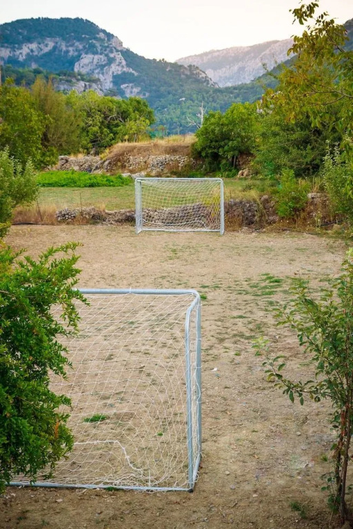 Pezoulia