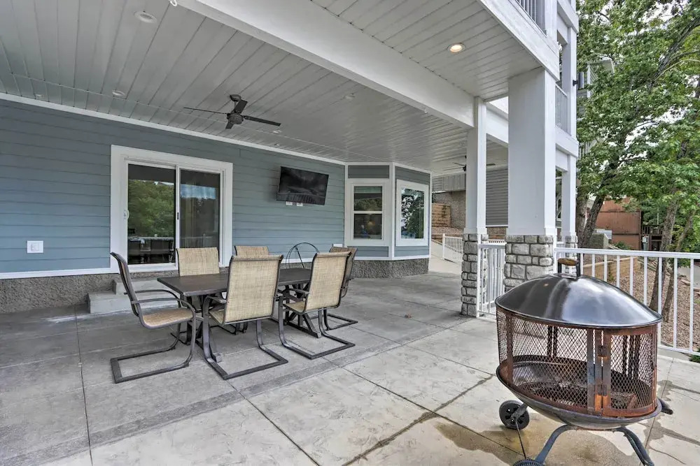 Boat Dock, Game Room! Multi-level Osage Beach Home