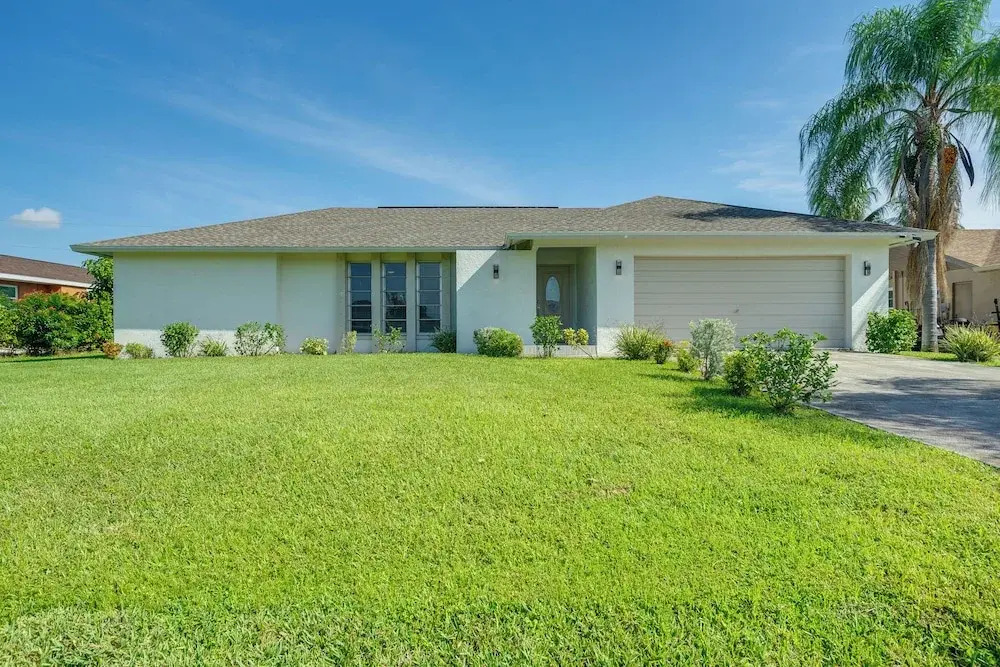 Game, Shop & Beach-hop: Family Home in Cape Coral