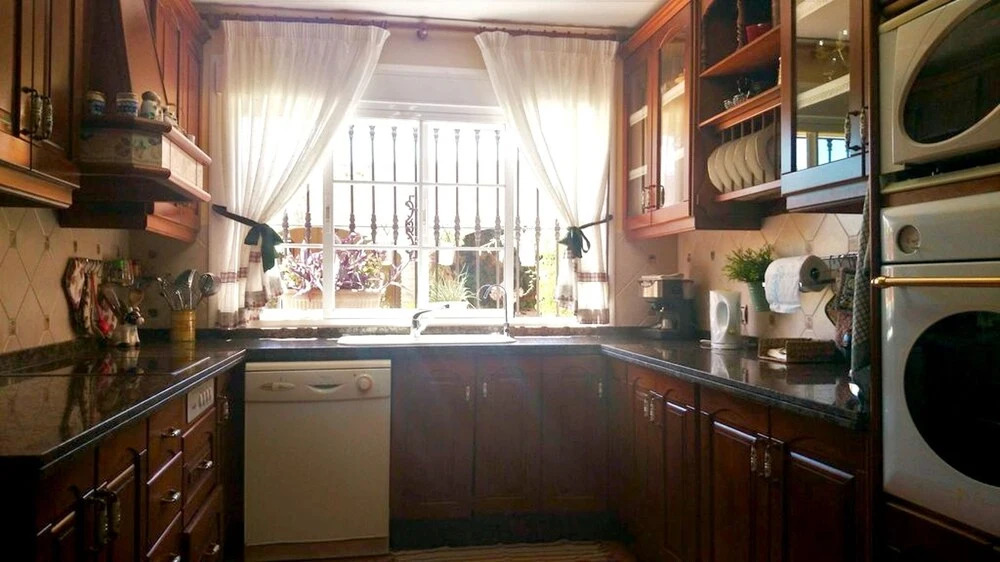 Villa With 5 Bedrooms in San Pedro Alcántara, With Wonderful sea View,