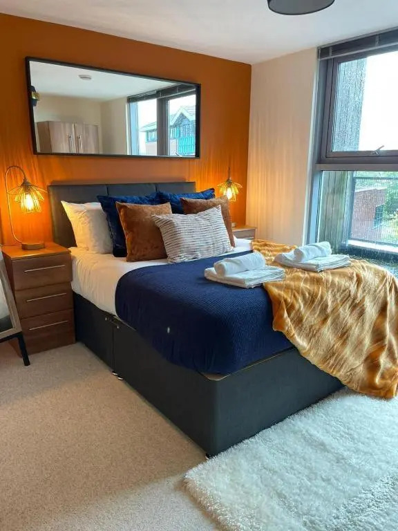 Paramount 105 by Mia Living 2 bedroom apartment with free parking