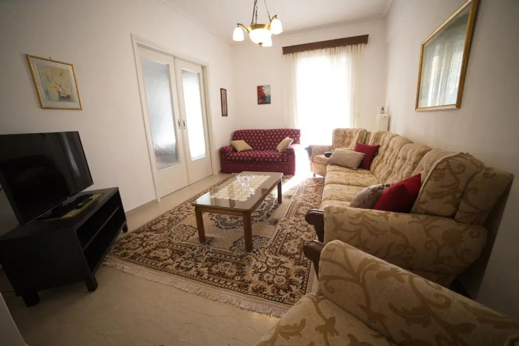 Spiri's House-Deluxe Apartment in Kalabaka-Meteora