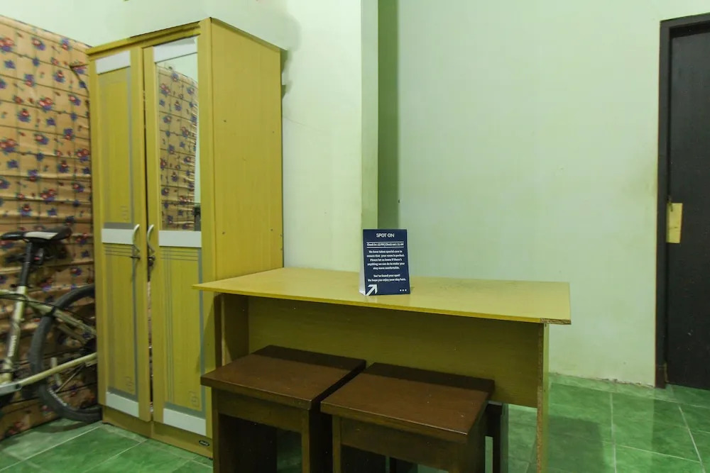 SPOT ON 1842 Cevilla Bnb Residence Syariah