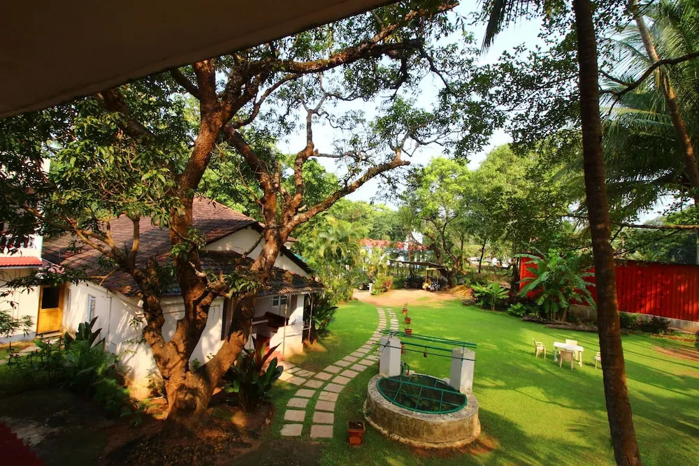 OYO 9826 Garden Villa