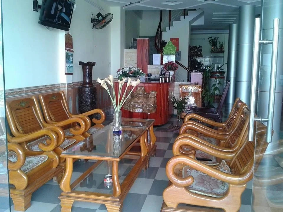 Nhat Nhat Hotel