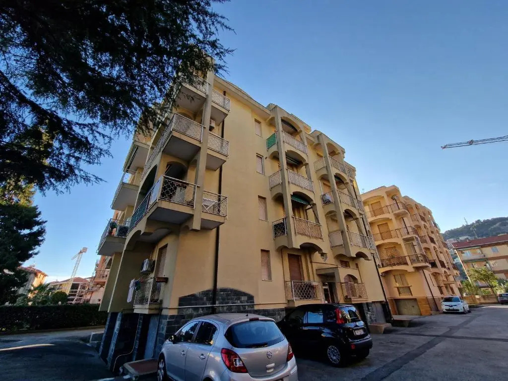 3 Locali - 600 metri dal Mare - Free Parking