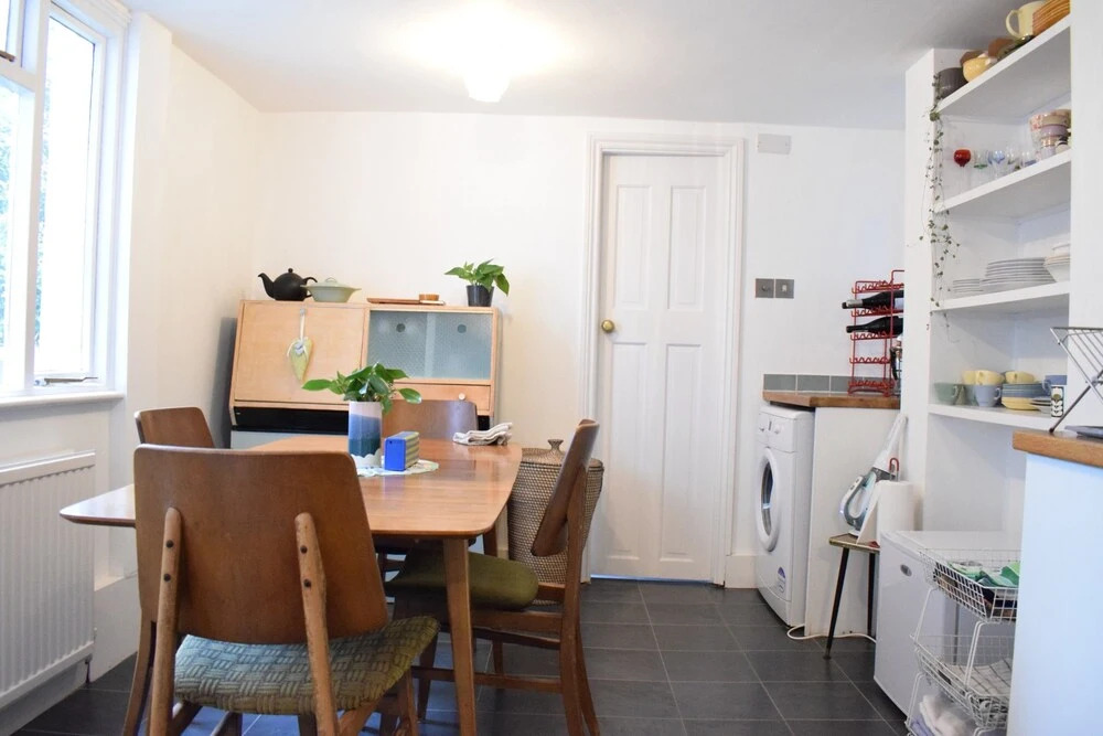 1 Bedroom Home With Garden Near Dalston