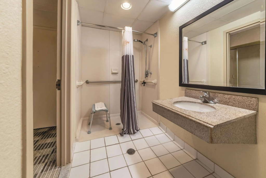 Ramada Inn by Wyndham Fairfield NJ