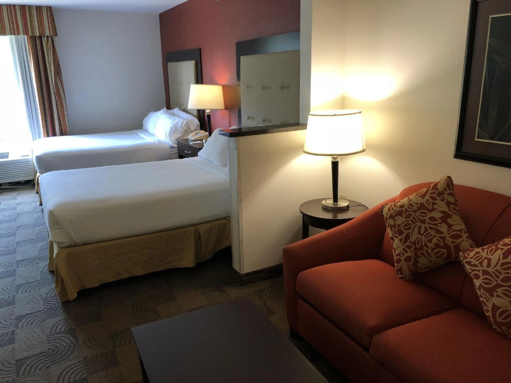 Holiday Inn Exp Murrell Inlet Myrtle Bch