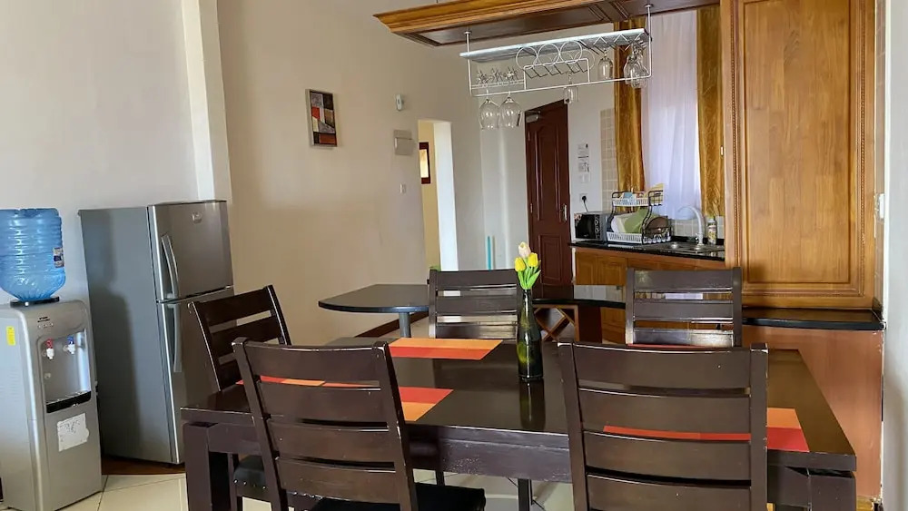 Lux Suites Eden Seafront Apartments