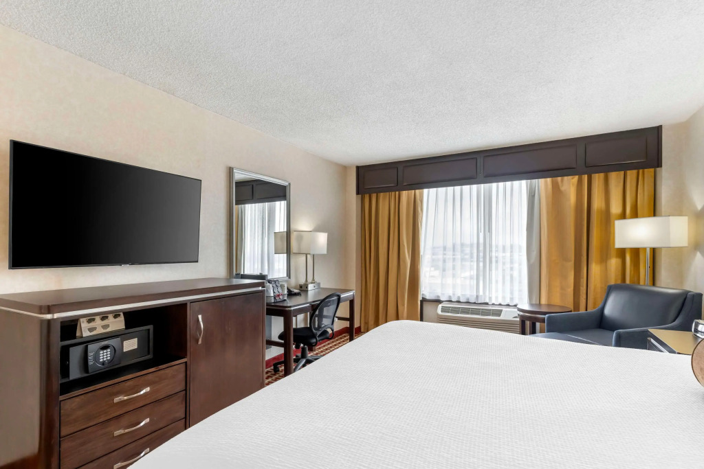 Best Western Plus Grosvenor Airport Hotel