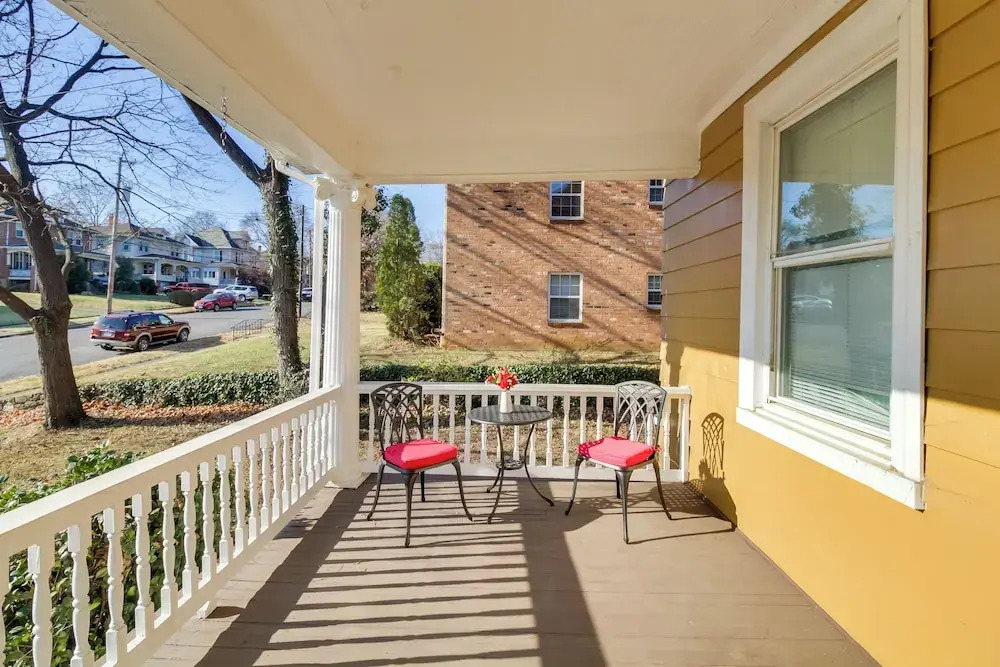 Cozy Roanoke Vacation Rental: 2 Mi to Downtown!